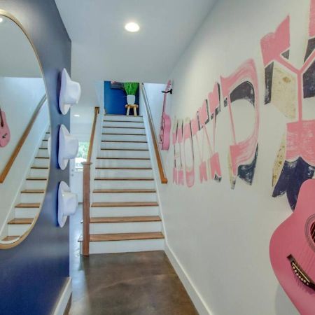 Howdy House New And Trendy With Rooftop Deck Нашвил Екстериор снимка