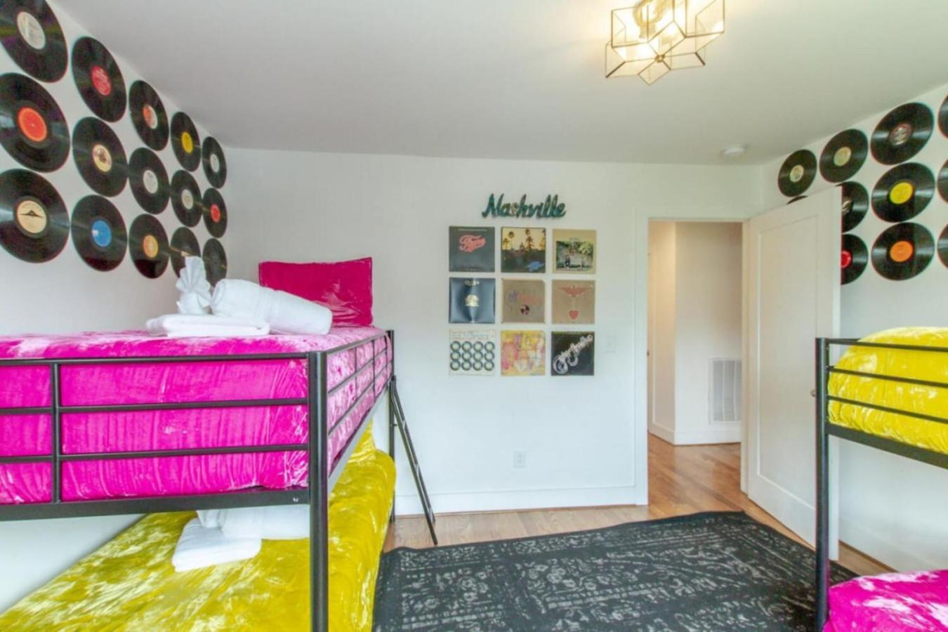 Howdy House New And Trendy With Rooftop Deck Нашвил Екстериор снимка