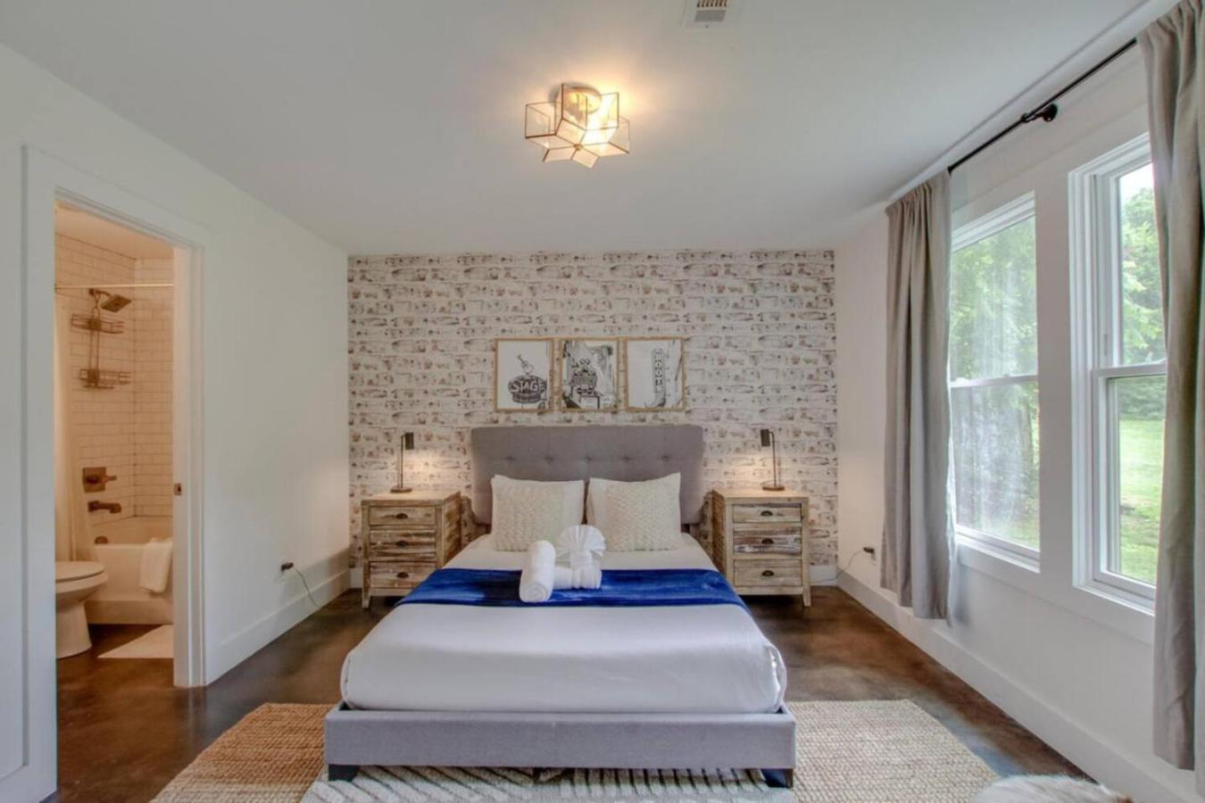 Howdy House New And Trendy With Rooftop Deck Нашвил Екстериор снимка