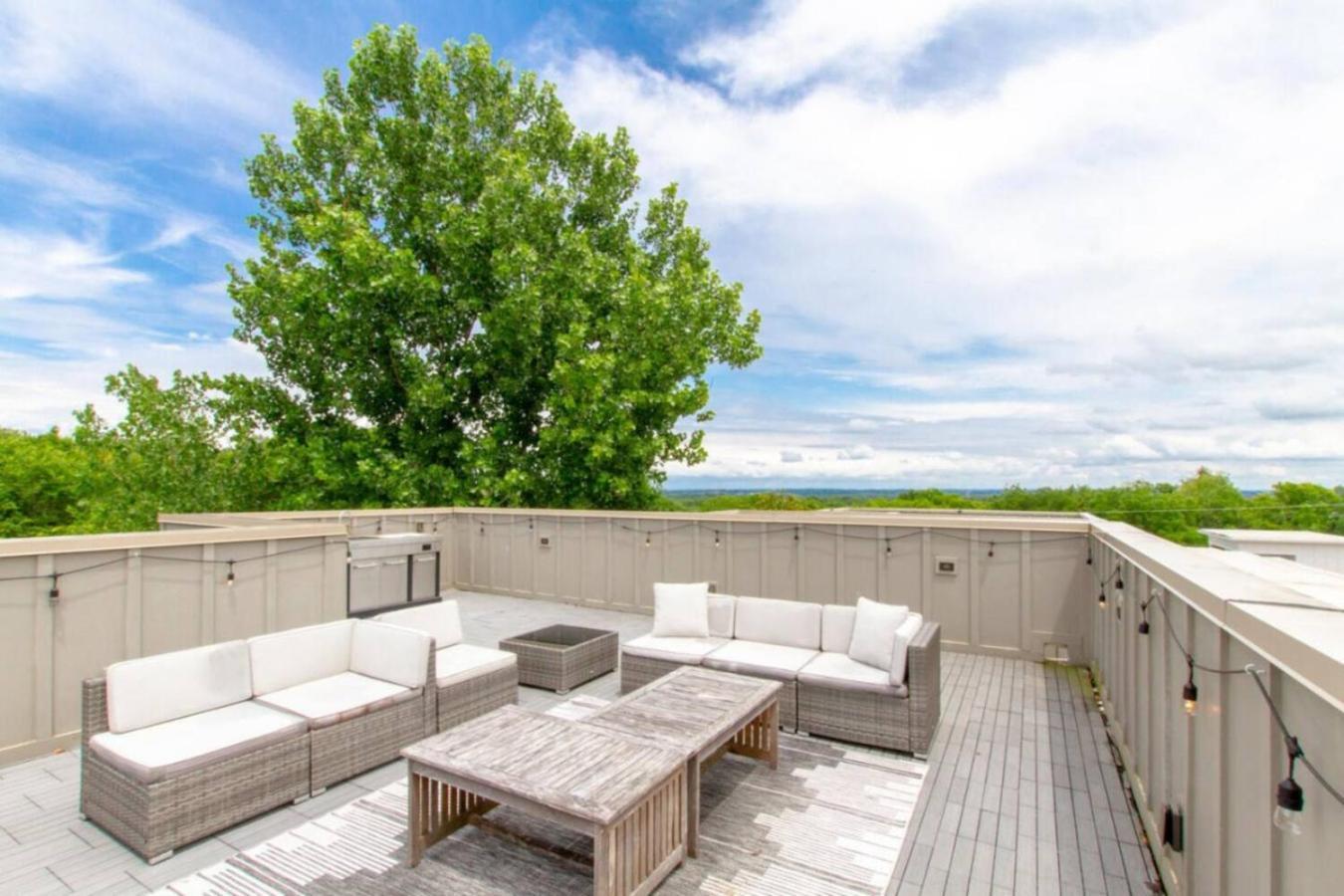 Howdy House New And Trendy With Rooftop Deck Нашвил Екстериор снимка